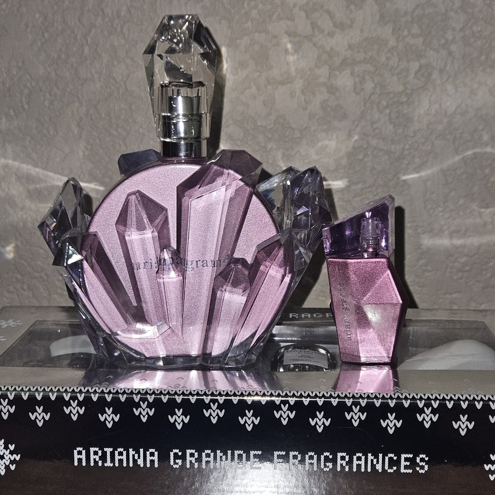 Ariana Grande R.E.M. Cherry Eclipse - image 1